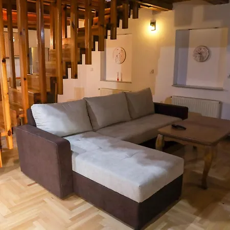 Careva Cuprija Apartment&rooms 招待所 *