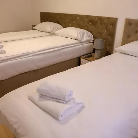 Careva Cuprija Apartment&rooms 招待所 塞拉耶佛