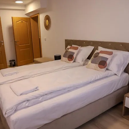 招待所 Careva Cuprija Apartment&rooms 塞拉耶佛